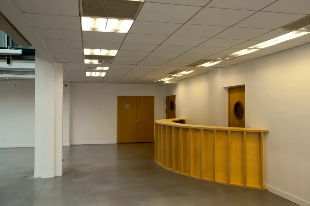 Rénovation d'un immeuble d'entreprise place du Colonel Bourgoin à Paris