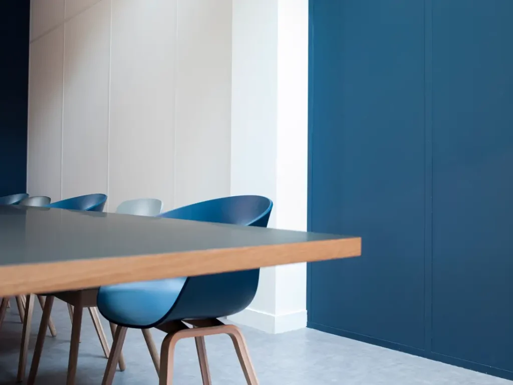 Rénovation d'un immeuble d'entreprise place du Colonel Bourgoin à Paris