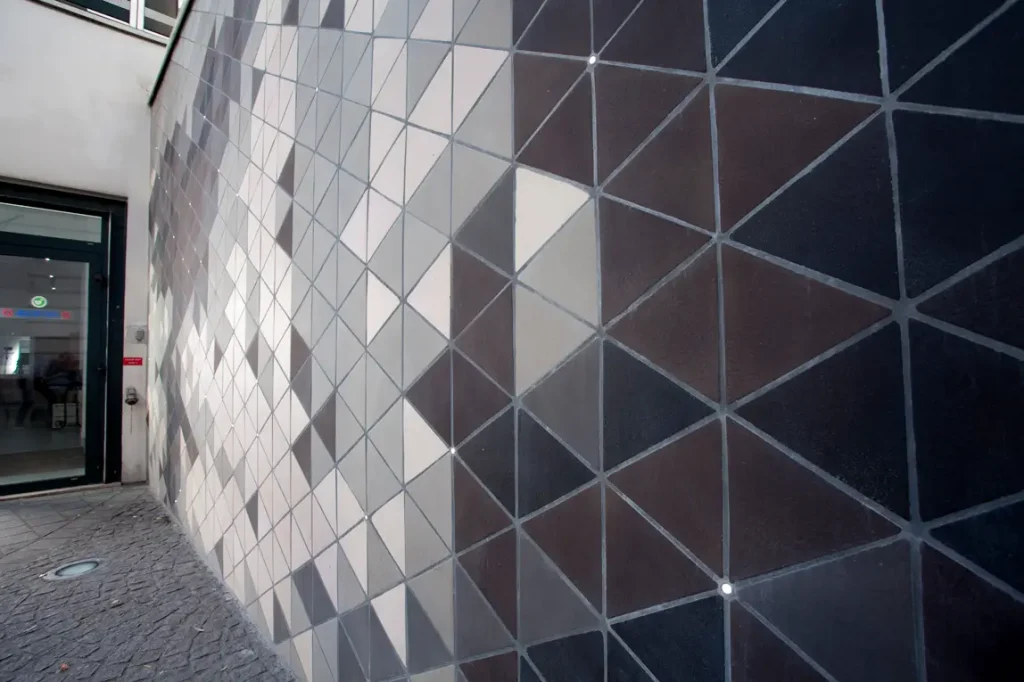 Rénovation d'un immeuble d'entreprise place du Colonel Bourgoin à Paris