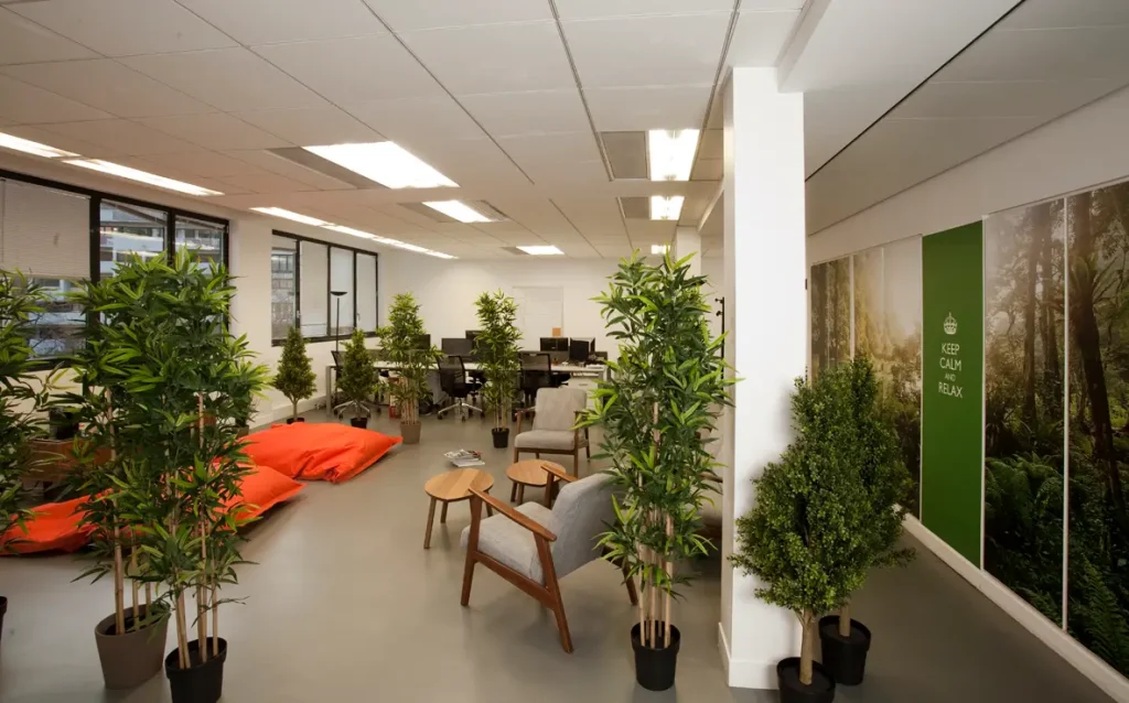 Rénovation d'un immeuble d'entreprise place du Colonel Bourgoin à Paris