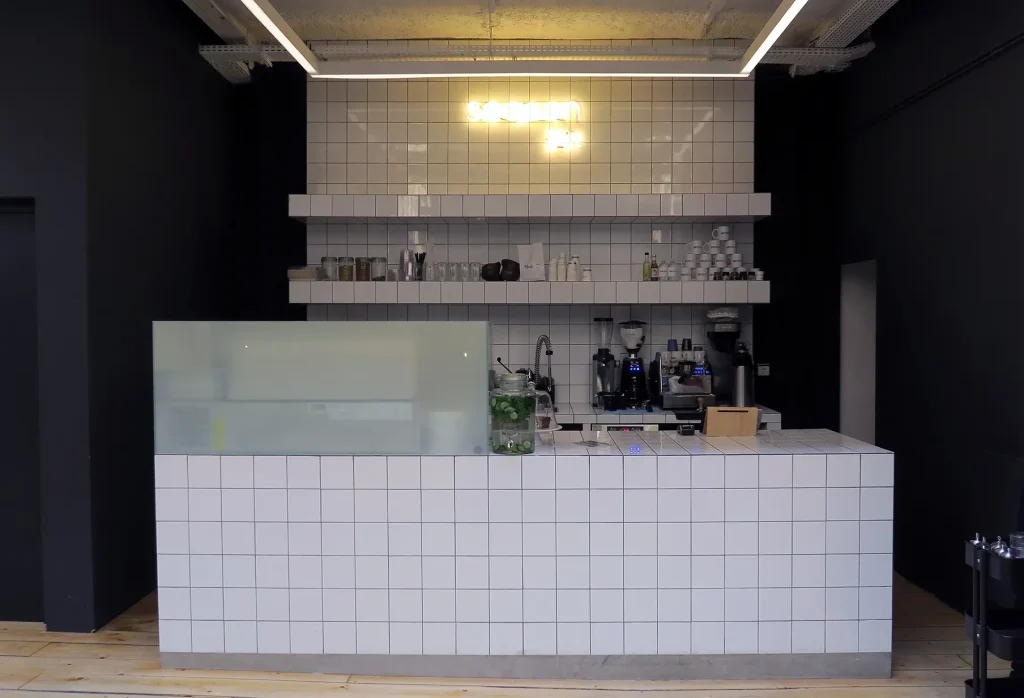 Réalisation pour La Montgolfière Social Sports Club rue Yves Toudic à Paris