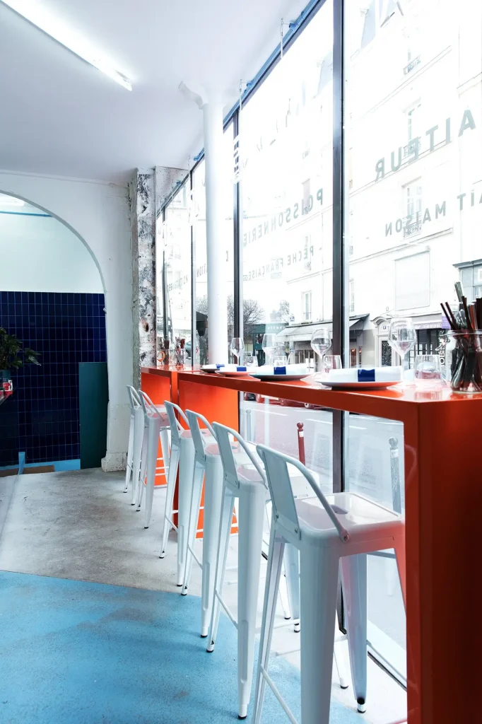 Réalisation du restaurant La Reine Mer rue Jean-Pierre Timbaud à Paris